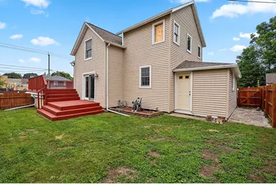 713  Huron St, Manitowoc, WI 54220 - Photo 37
