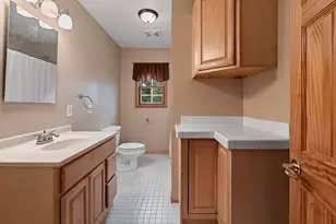 713 Huron St, Manitowoc, WI 54220 - Photo 31