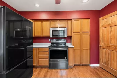713  Huron St, Manitowoc, WI 54220 - Photo 5