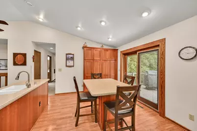 8032 S 66th St, Franklin, WI 53132 - Photo 9