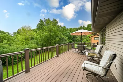 8032 S 66th St, Franklin, WI 53132 - Photo 13
