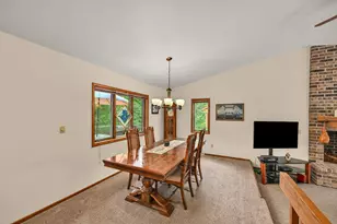 8032 S 66th St, Franklin, WI 53132 - Photo 7