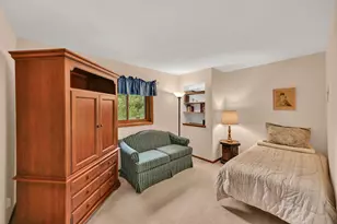 8032 S 66th St, Franklin, WI 53132 - Photo 15