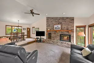 8032 S 66th St, Franklin, WI 53132 - Photo 3