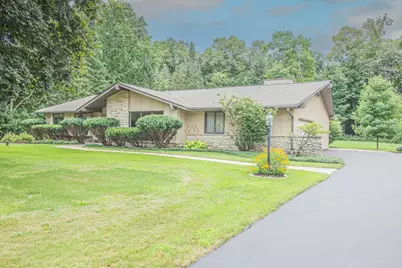7343  Glencoe Dr, Cedarburg, WI 53012 - Photo 1