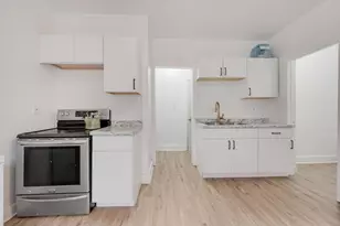 2442 N 39th St, Milwaukee, WI 53210 - Photo 5