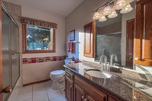 W228S5955 Arrow Ridge Rd, Waukesha, WI 53189 - Photo 19