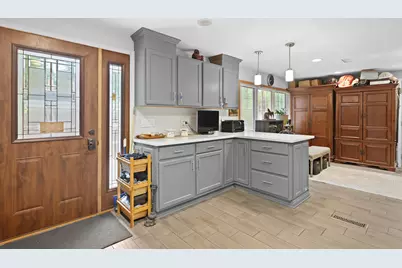 4223  Canterbury Ln, Racine, WI 53403 - Photo 23