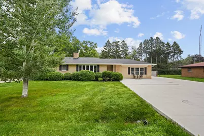 4223  Canterbury Ln, Racine, WI 53403 - Photo 1