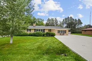 4223 Canterbury Ln, Racine, WI 53403 - Photo 1