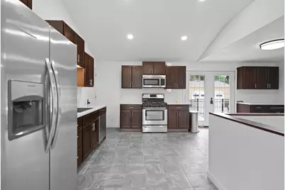 4223  Canterbury Ln, Racine, WI 53403 - Photo 7