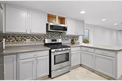 4223  Canterbury Ln, Racine, WI 53403 - Photo 35