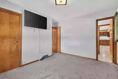 916  Jefferson St, West Bend, WI 53090 - Photo 13