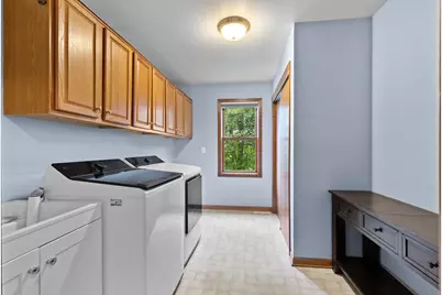 W248S6006  Deerfield Cir, Waukesha, WI 53189 - Photo 19