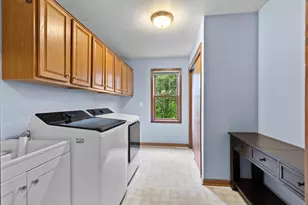W248S6006 Deerfield Cir, Waukesha, WI 53189 - Photo 19
