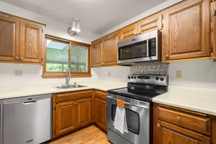 1504 W Decorah Rd, West Bend, WI 53095 - Photo 9