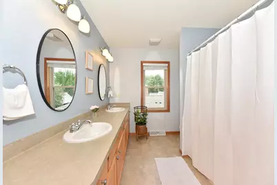 3234 S 57th St, Milwaukee, WI 53219 - Photo 25