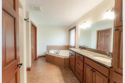 5020  Pine Tree Cir, Racine, WI 53402 - Photo 41