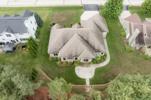5020 Pine Tree Cir, Racine, WI 53402 - Photo 3