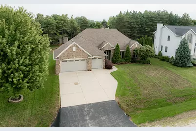 5020  Pine Tree Cir, Racine, WI 53402 - Photo 1