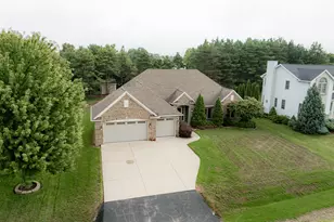 5020 Pine Tree Cir, Racine, WI 53402 - Photo 1