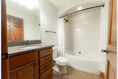 5020  Pine Tree Cir, Racine, WI 53402 - Photo 25