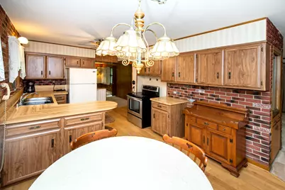 755  Adelmann Ave, Brookfield, WI 53045 - Photo 17