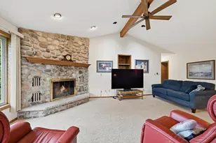 27346 Foxhaven Dr, Racine, WI 53185 - Photo 7
