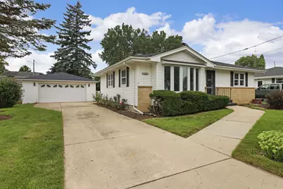 8920  20th Ave, Pleasant Prairie, WI 53143 - Photo 3