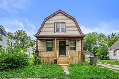 3026 W Eggert Pl, Milwaukee, WI 53209 - Photo 1