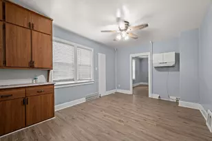 3026 W Eggert Pl., Milwaukee, WI 53209 - Photo 5