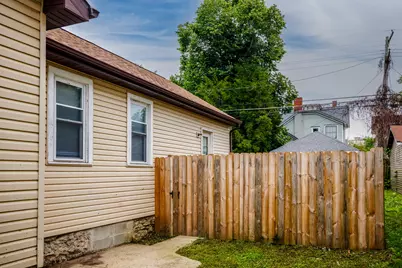 1309  Villa St, Racine, WI 53403 - Photo 9