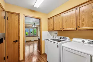 W235N6482 Outer Cir Dr, Sussex, WI 53089 - Photo 29