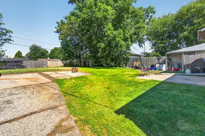 2018  Cleveland Ave, Racine, WI 53405 - Photo 17