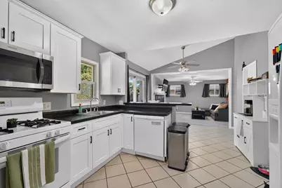 2018  Cleveland Ave, Racine, WI 53405 - Photo 3