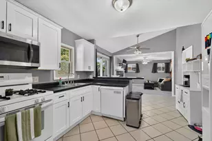 2018 Cleveland Ave, Racine, WI 53405 - Photo 3