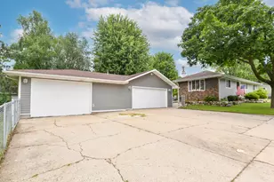 619 Phoenix St, Delavan, WI 53115 - Photo 31