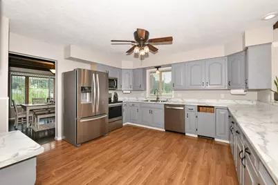 619  Phoenix St, Delavan, WI 53115 - Photo 7