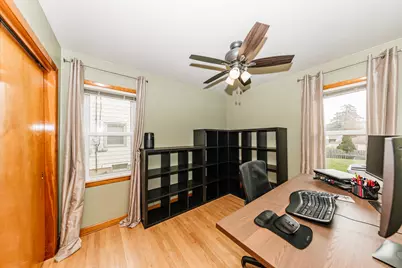 1332 S 94th St, West Allis, WI 53214 - Photo 13