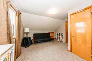 1332 S 94th St, West Allis, WI 53214 - Photo 17