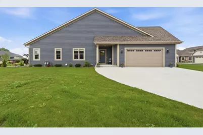 627  Lambert Ct, Slinger, WI 53086 - Photo 3
