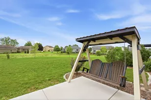 627 Lambert Ct, Slinger, WI 53086 - Photo 41