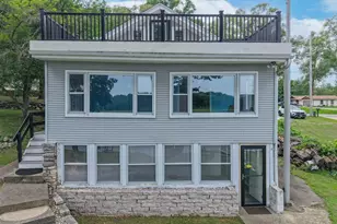 5725 E Peninsula Dr, Racine, WI 53185 - Photo 9