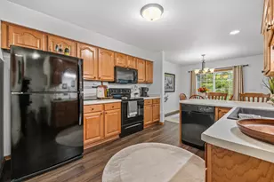 1133 Ellys Way, Slinger, WI 53086 - Photo 17