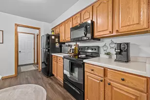 1133 Ellys Way, Slinger, WI 53086 - Photo 19