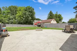 131 Kettle Moraine Dr, Slinger, WI 53086 - Photo 11