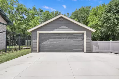 131  Kettle Moraine Dr, Slinger, WI 53086 - Photo 21