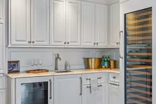 929 N Astor St, Milwaukee, WI 53202 - Photo 31