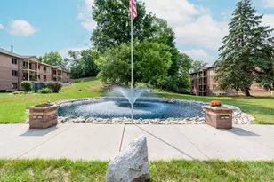 530 N Silverbrook Dr, West Bend, WI 53090 - Photo 7