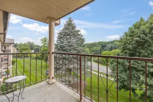 530 N Silverbrook Dr, West Bend, WI 53090 - Photo 31